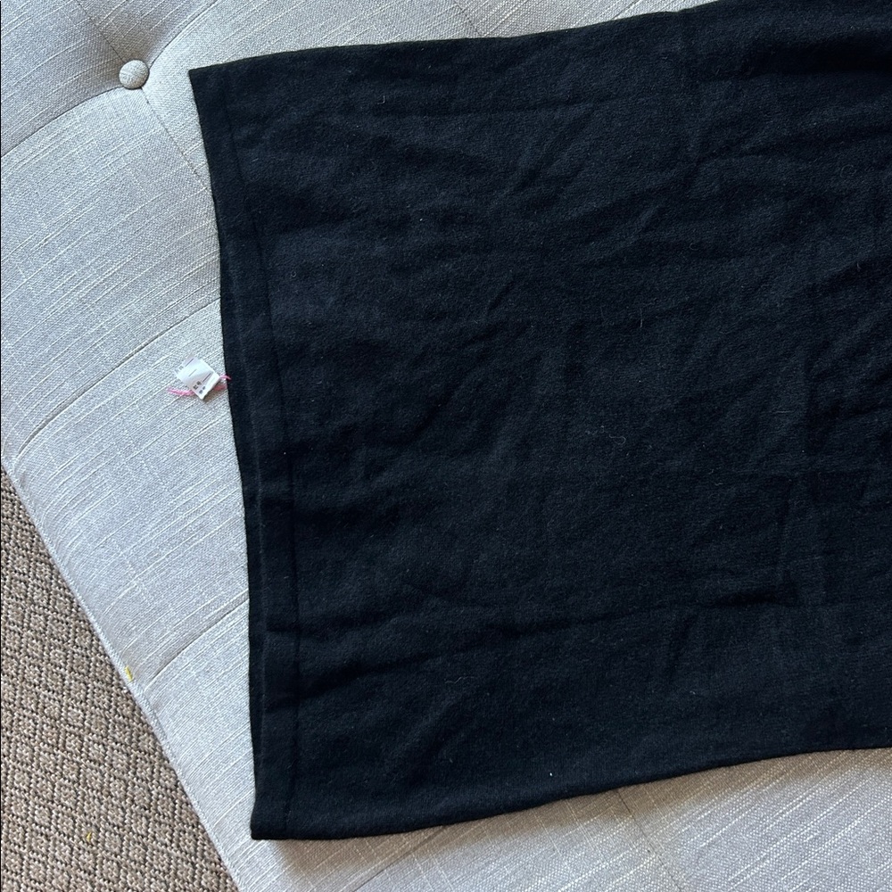 Manitos Classic Black Cashmere Knit Sweater Tank 
Size Large - Picture 3 of 8